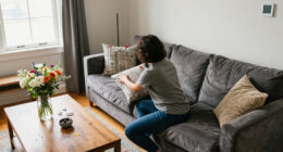 Designers Say These 11 Living Room Mistakes Give Guests The “Ick”